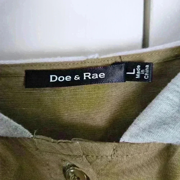 Doe & Rae Olive Green Botton Up Shirt With Grey Attached Hood Size Large - Picture 4 of 8